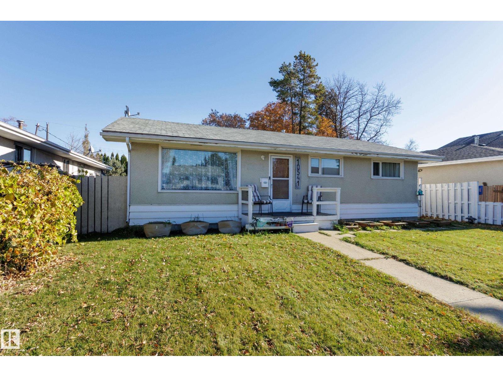 10541 153 ST NW