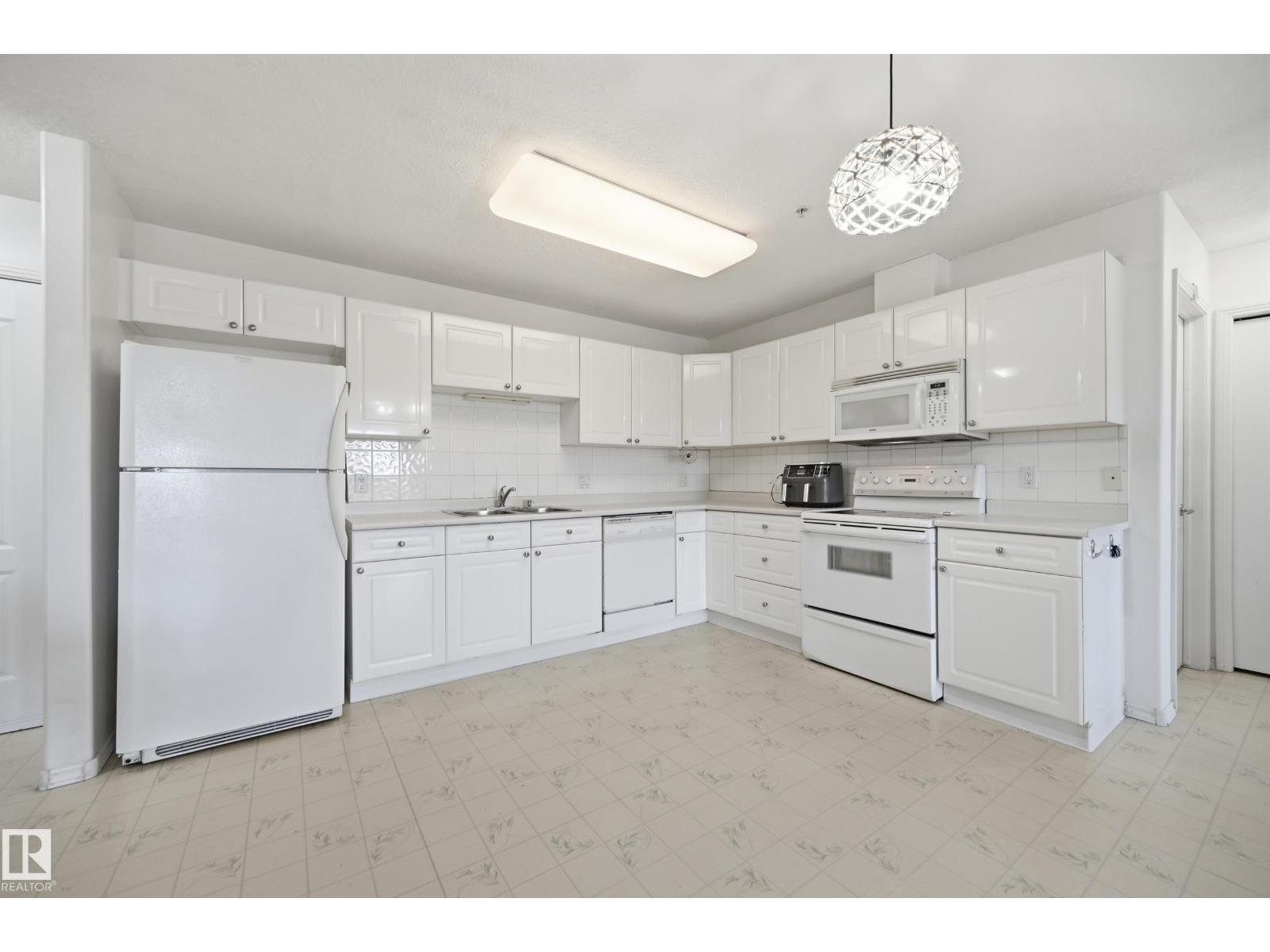#302 592 Hooke Rd Nw Property Photo 6
