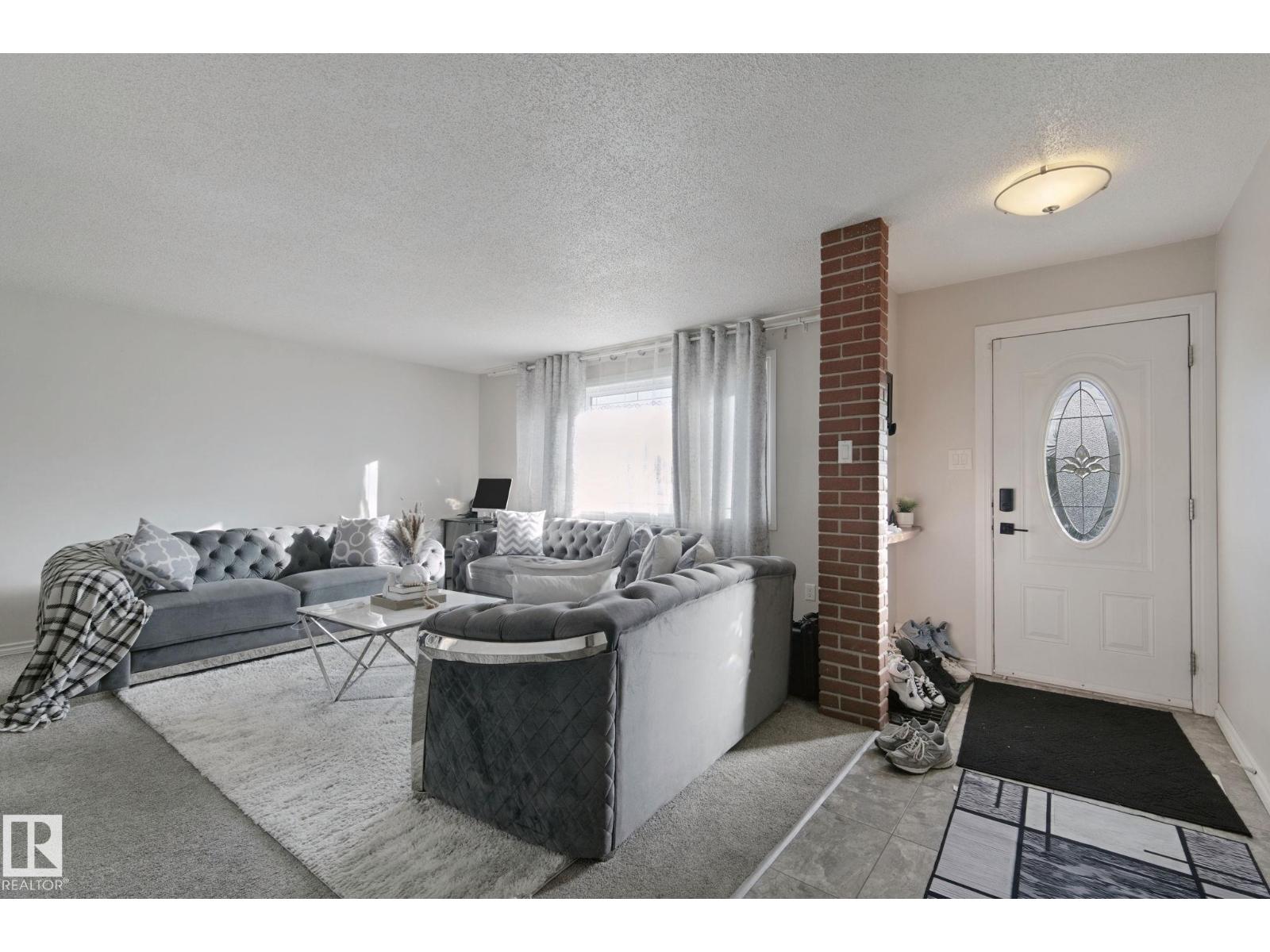 7332 149a Av Nw Property Photo 3