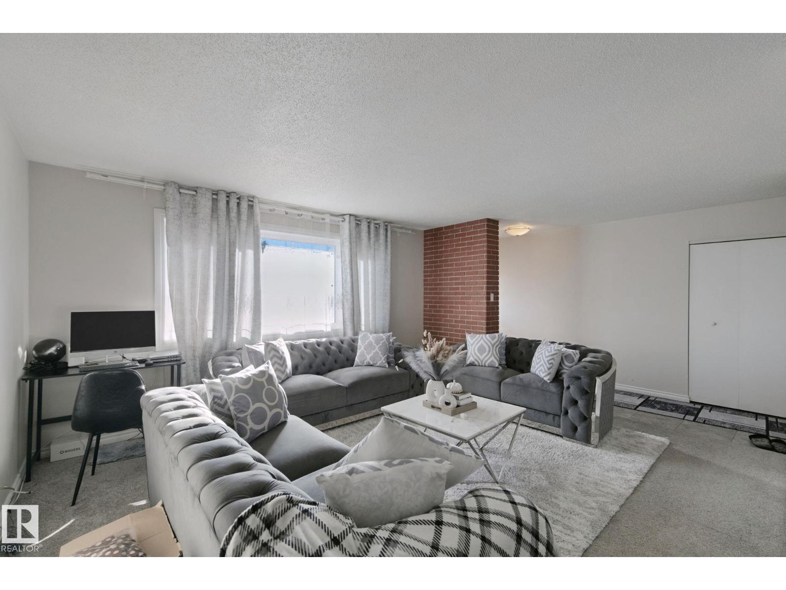 7332 149a Av Nw Property Photo 5