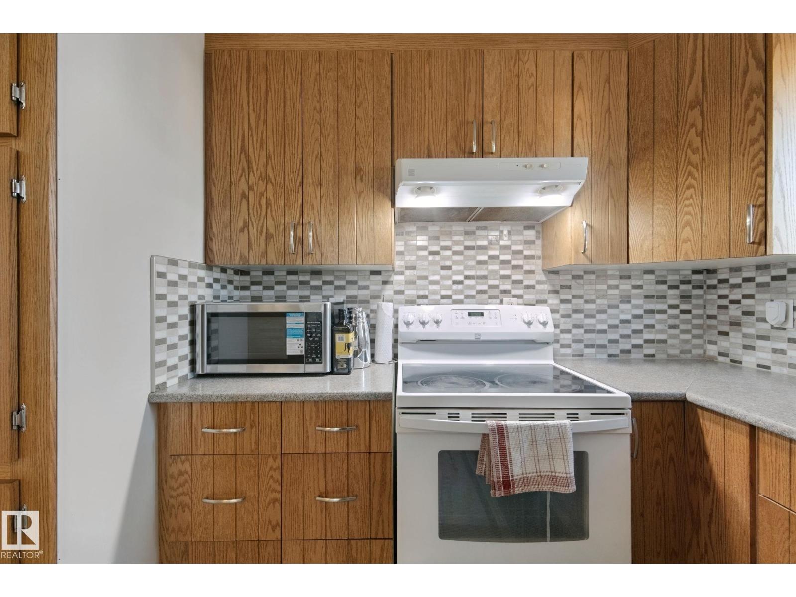 7332 149a Av Nw Property Photo 14