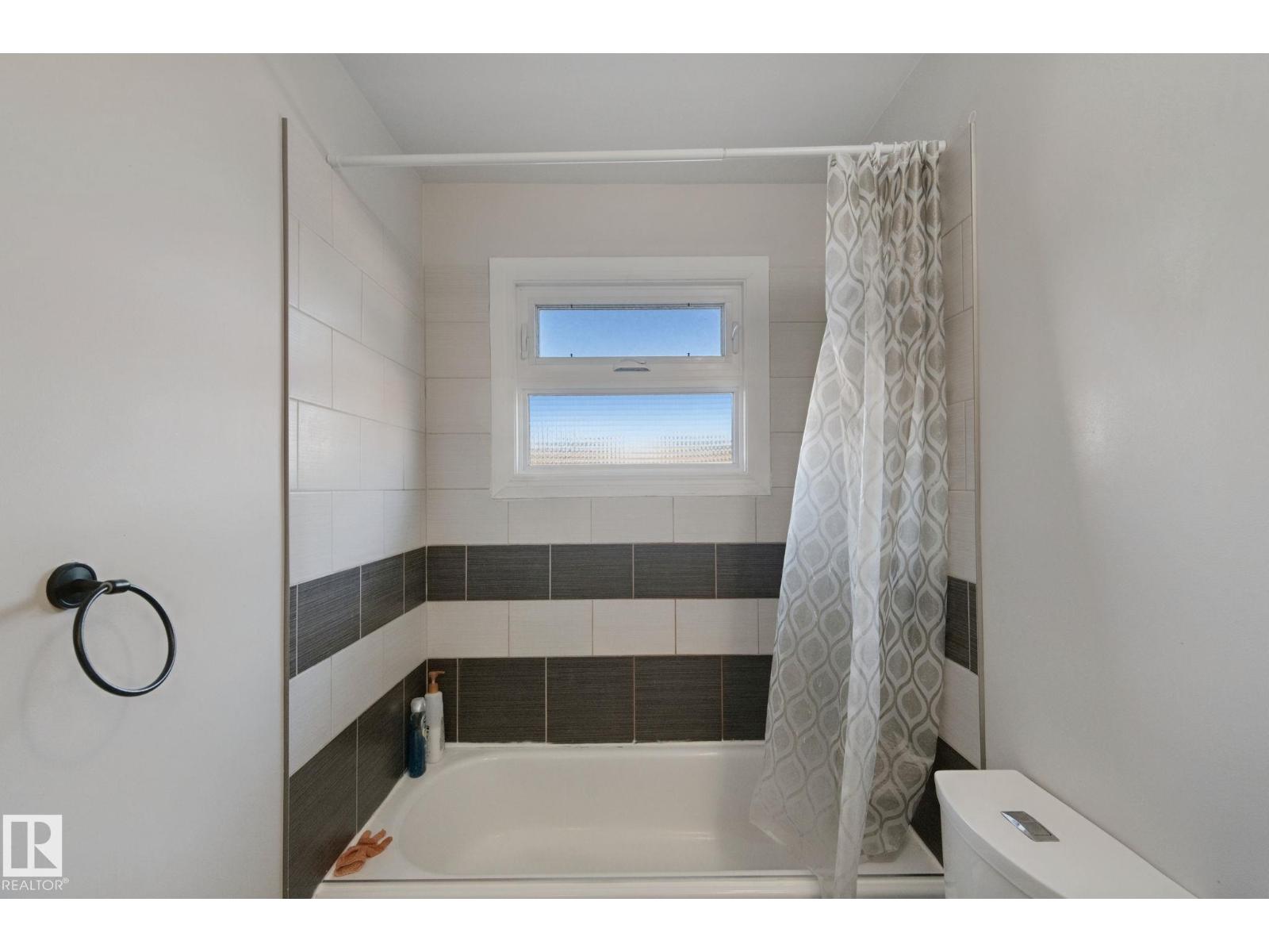 7332 149a Av Nw Property Photo 23