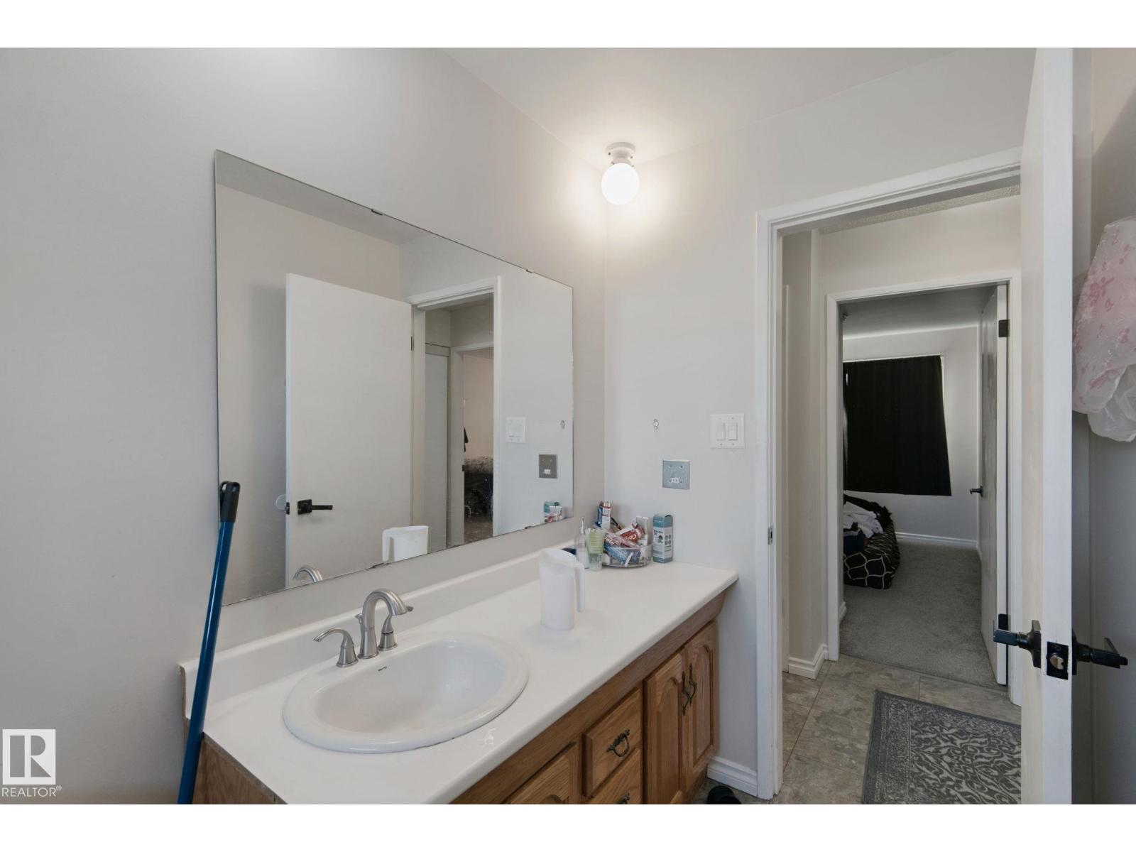 7332 149a Av Nw Property Photo 24