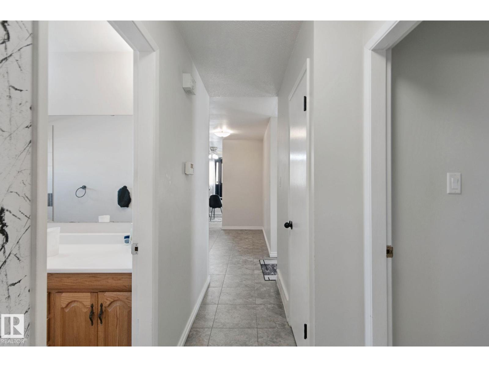 7332 149a Av Nw Property Photo 25
