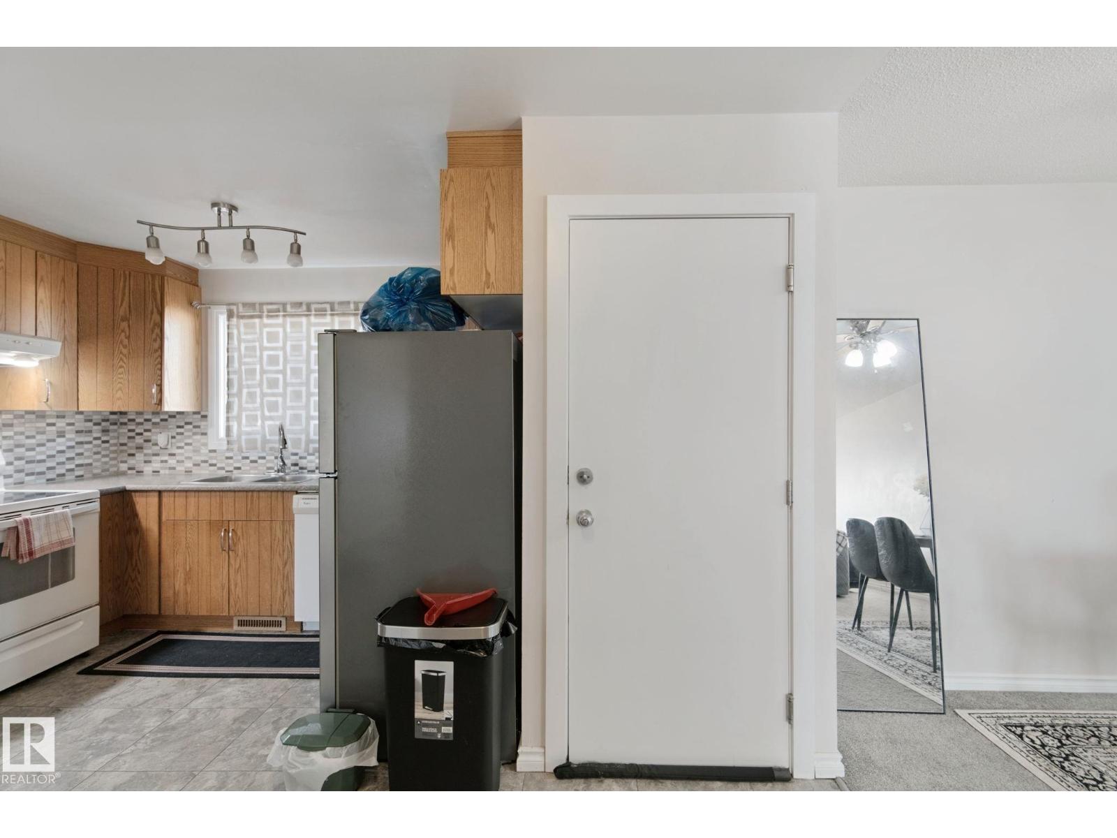 7332 149a Av Nw Property Photo 28