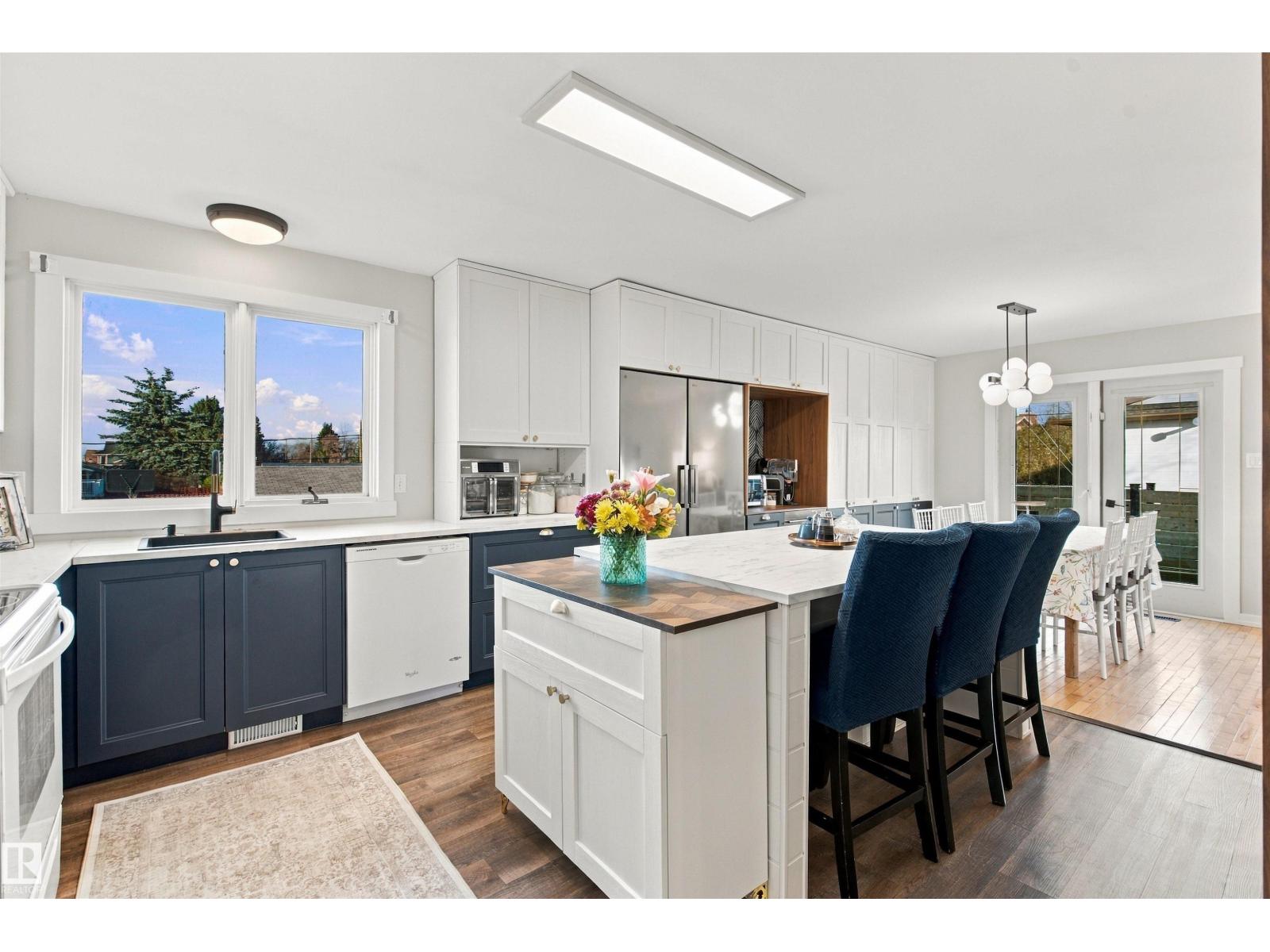 5708 47 Av Property Photo 8