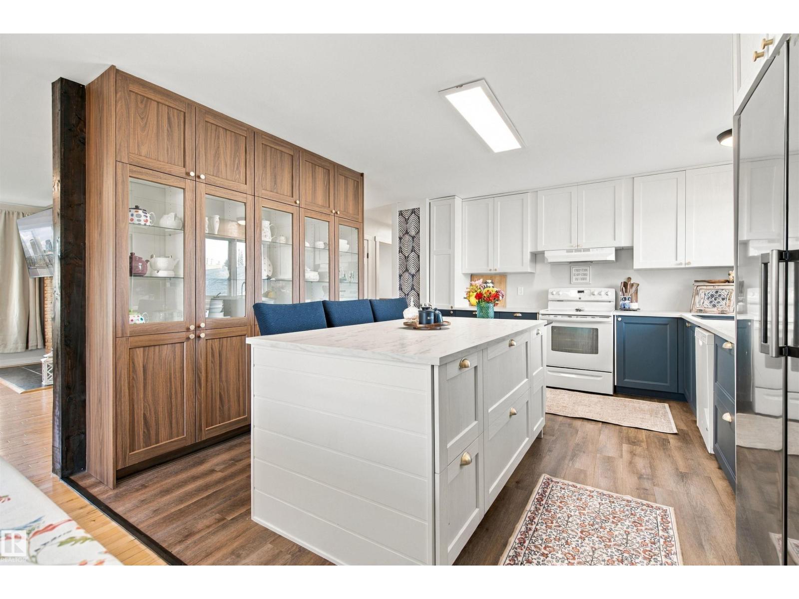 5708 47 Av Property Photo 10