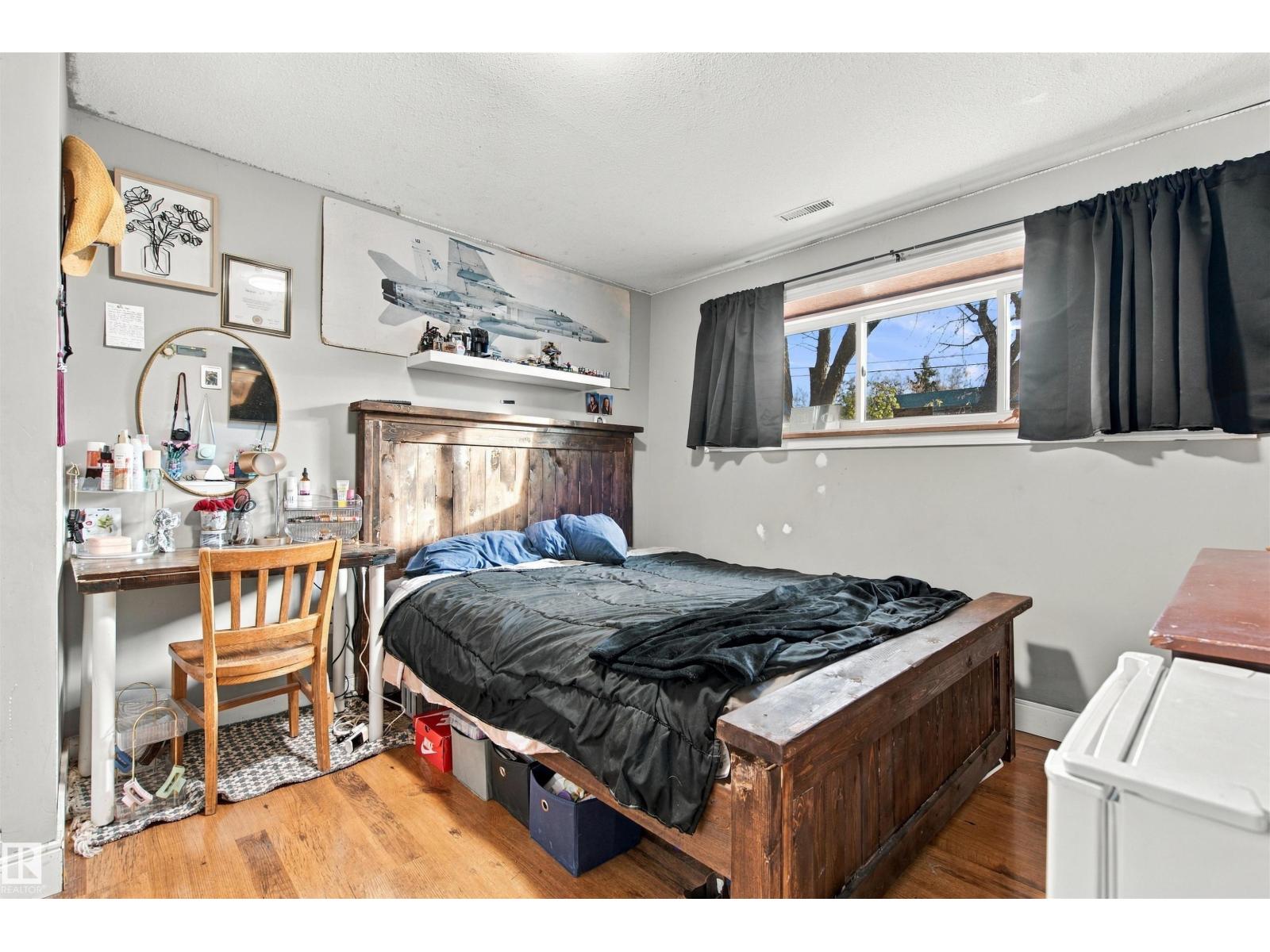 5708 47 Av Property Photo 25