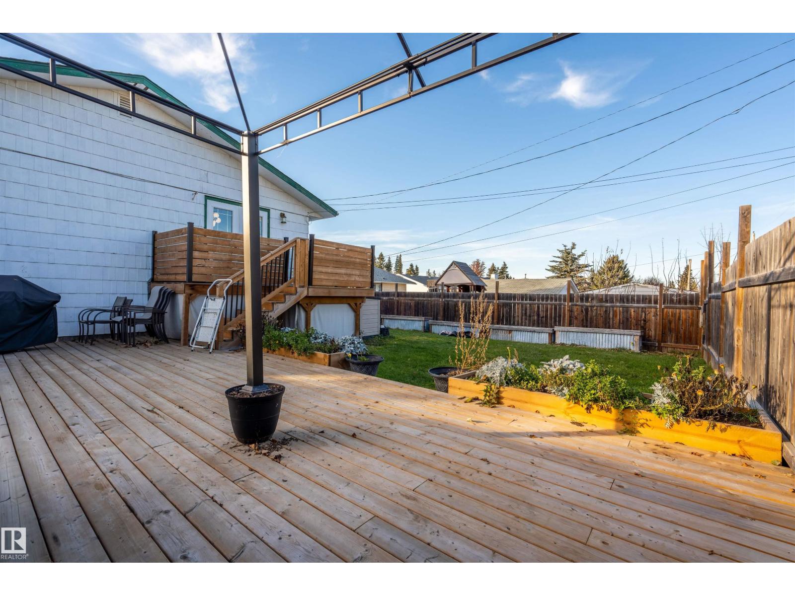 5708 47 Av Property Photo 34