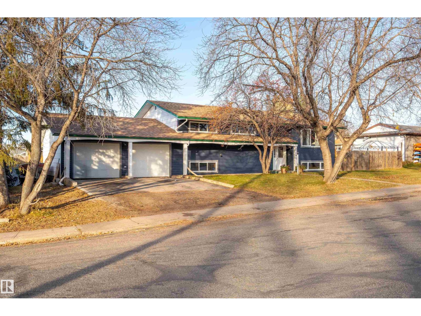 5708 47 Av Property Photo 35