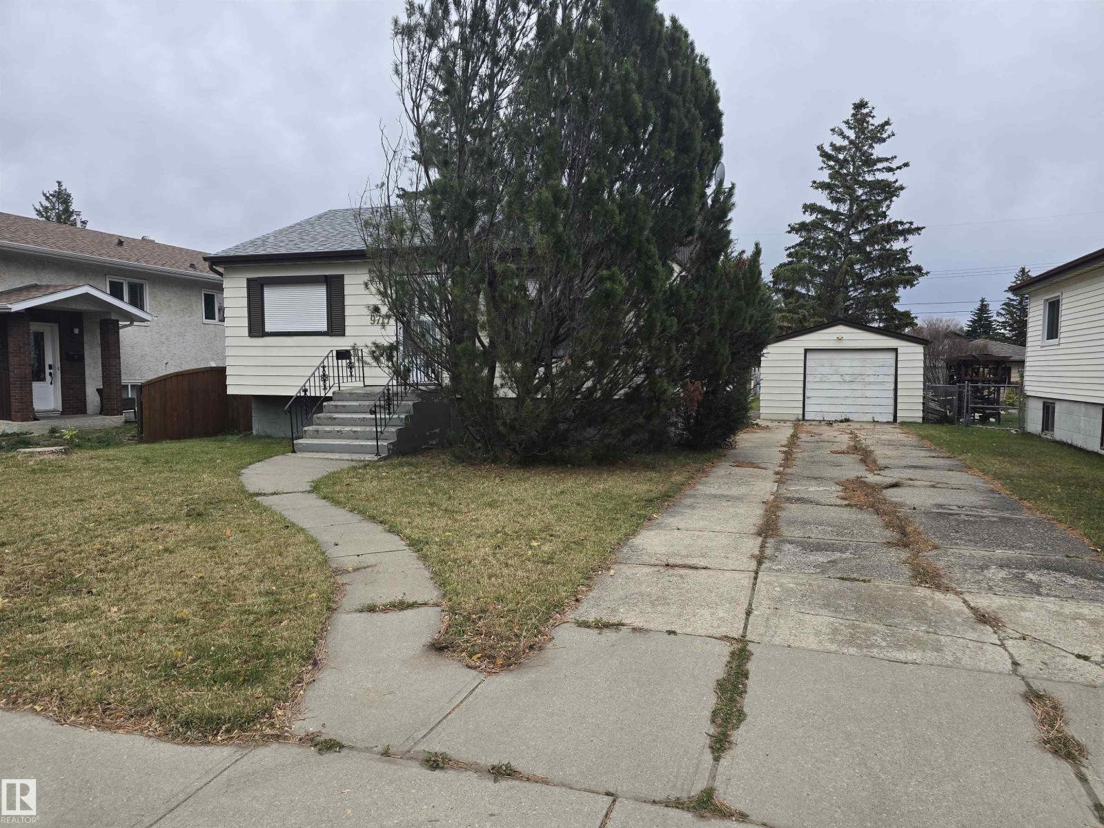 9717 162 St Nw Property Photo 2