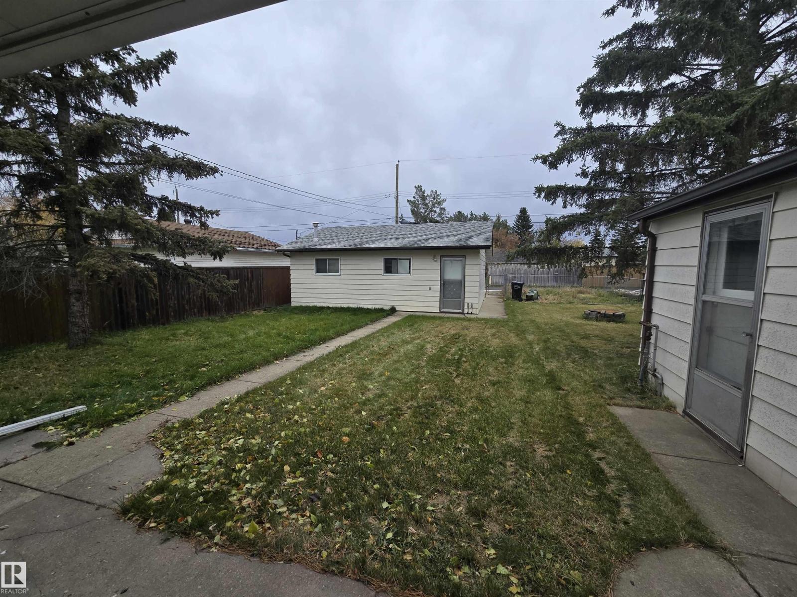 9717 162 St Nw Property Photo 5
