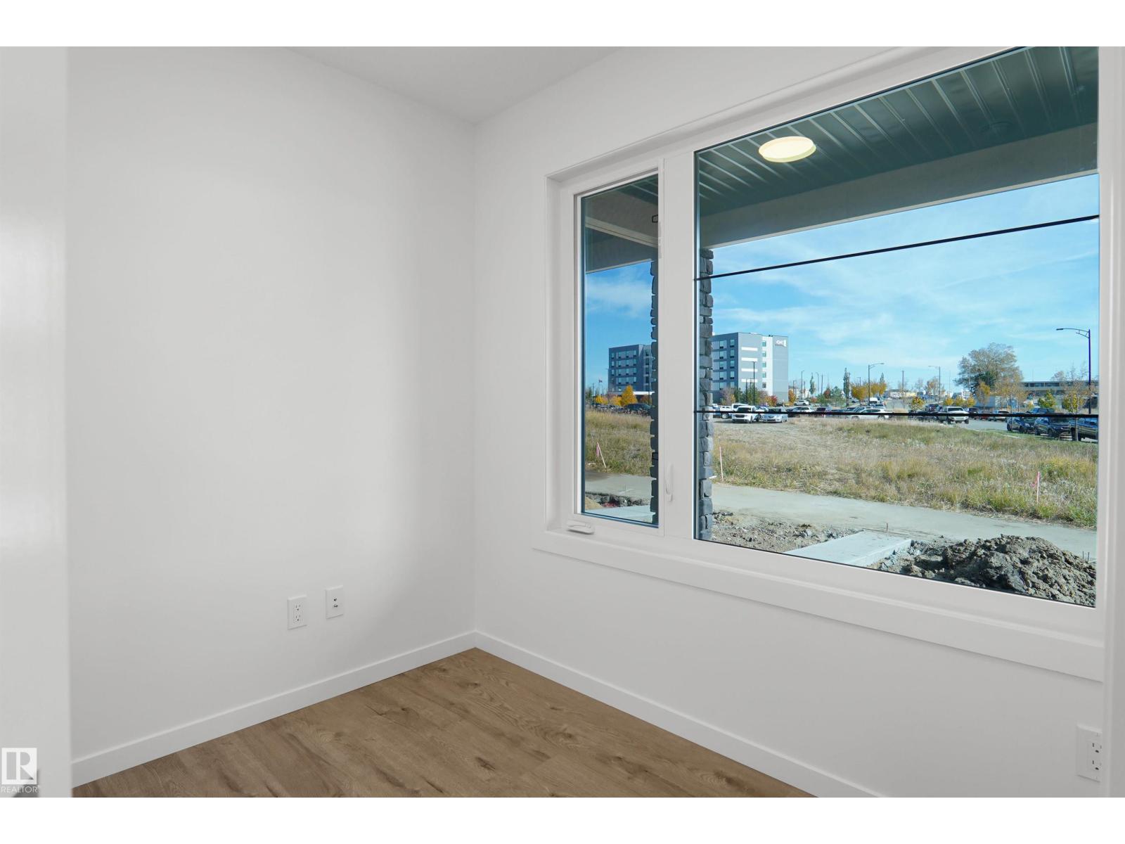 #62 4825 120 St Nw Property Photo 4