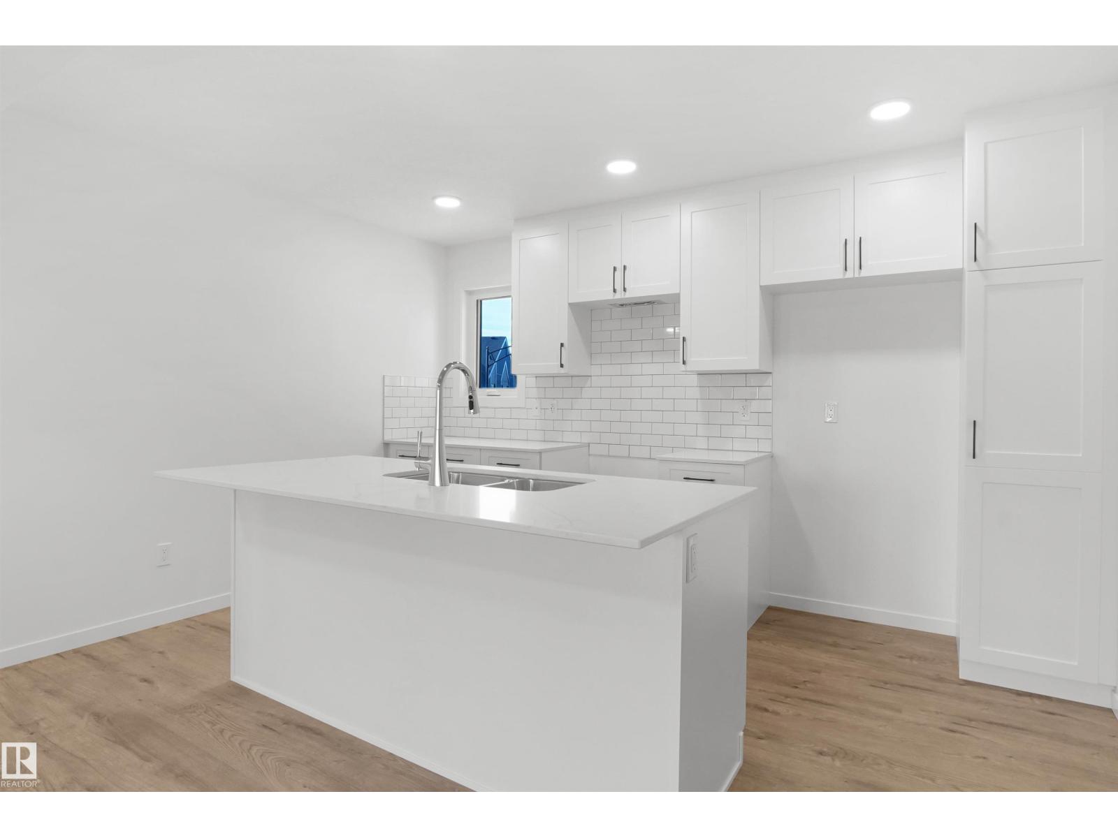 #62 4825 120 St Nw Property Photo 8
