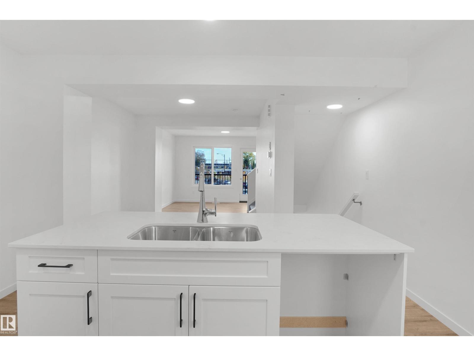 #62 4825 120 St Nw Property Photo 9