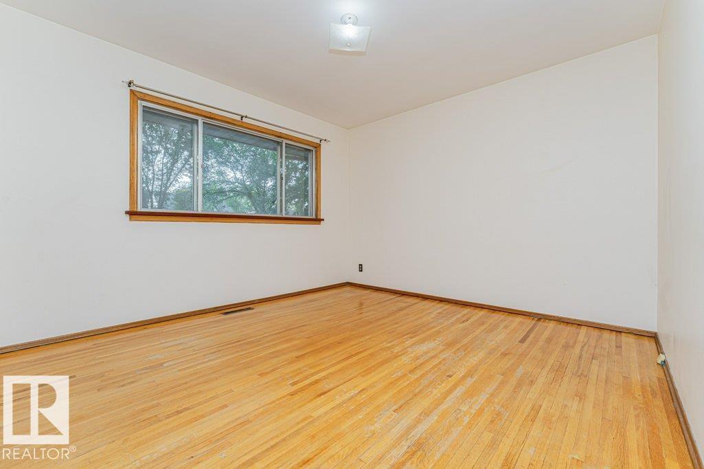 10509 77 St Nw Property Photo 13