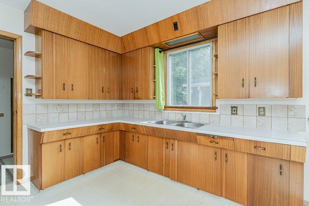 10509 77 St Nw Property Photo 24