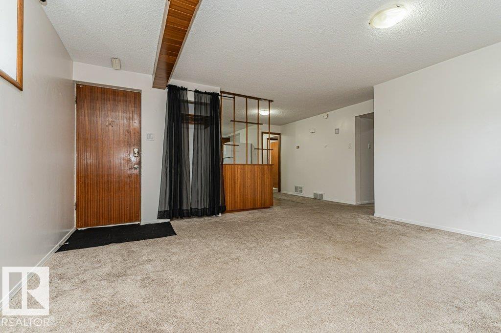 10509 77 St Nw Property Photo 32