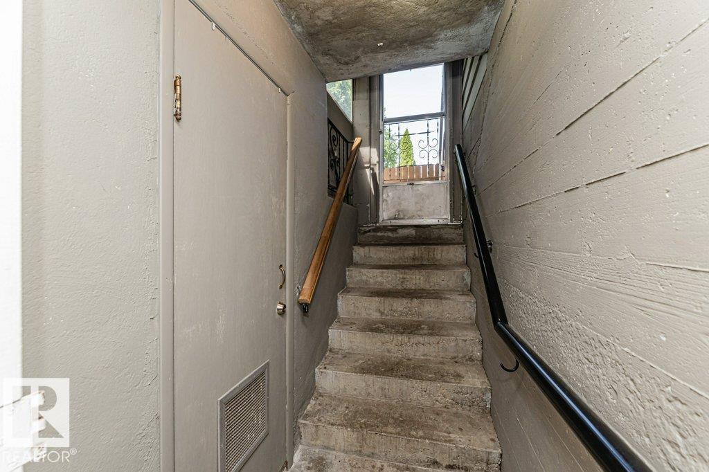 10509 77 St Nw Property Photo 33