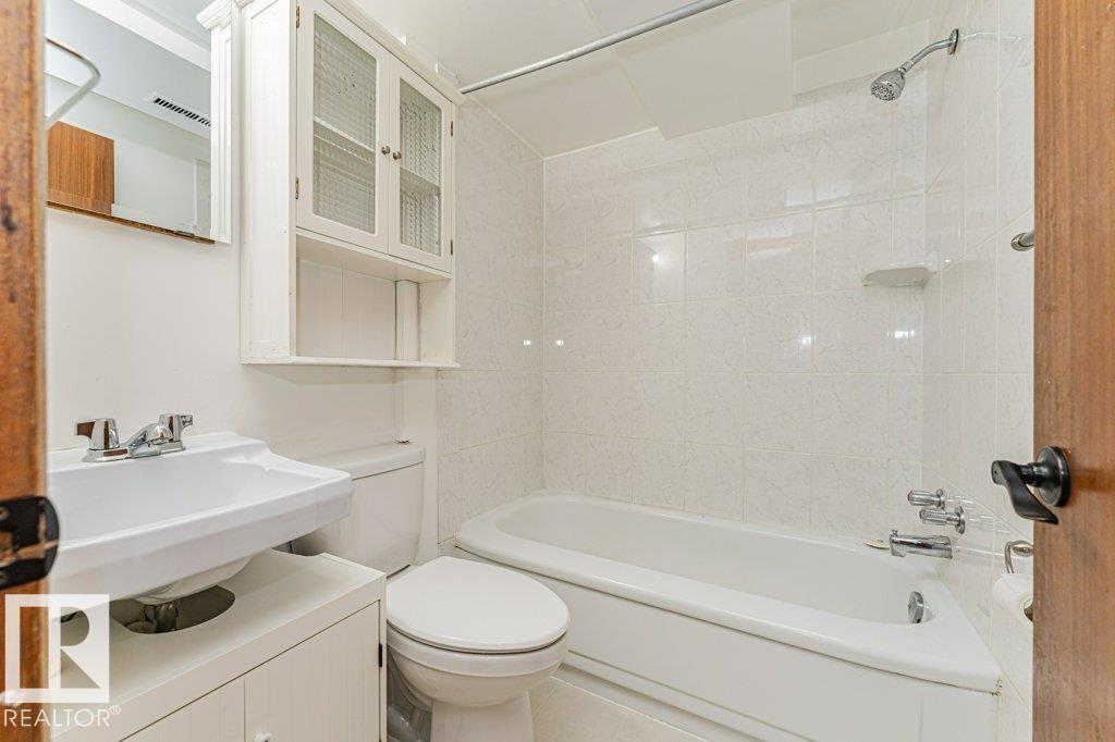 10509 77 St Nw Property Photo 41