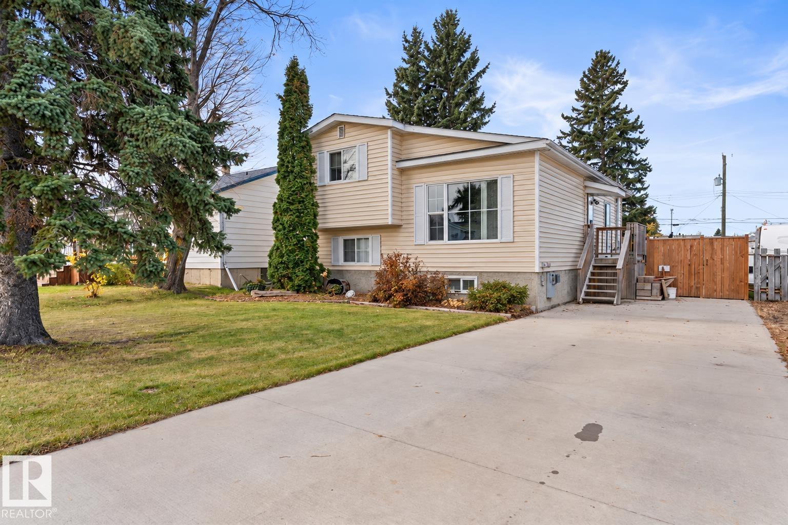 1211 10 ST Property Photo 1