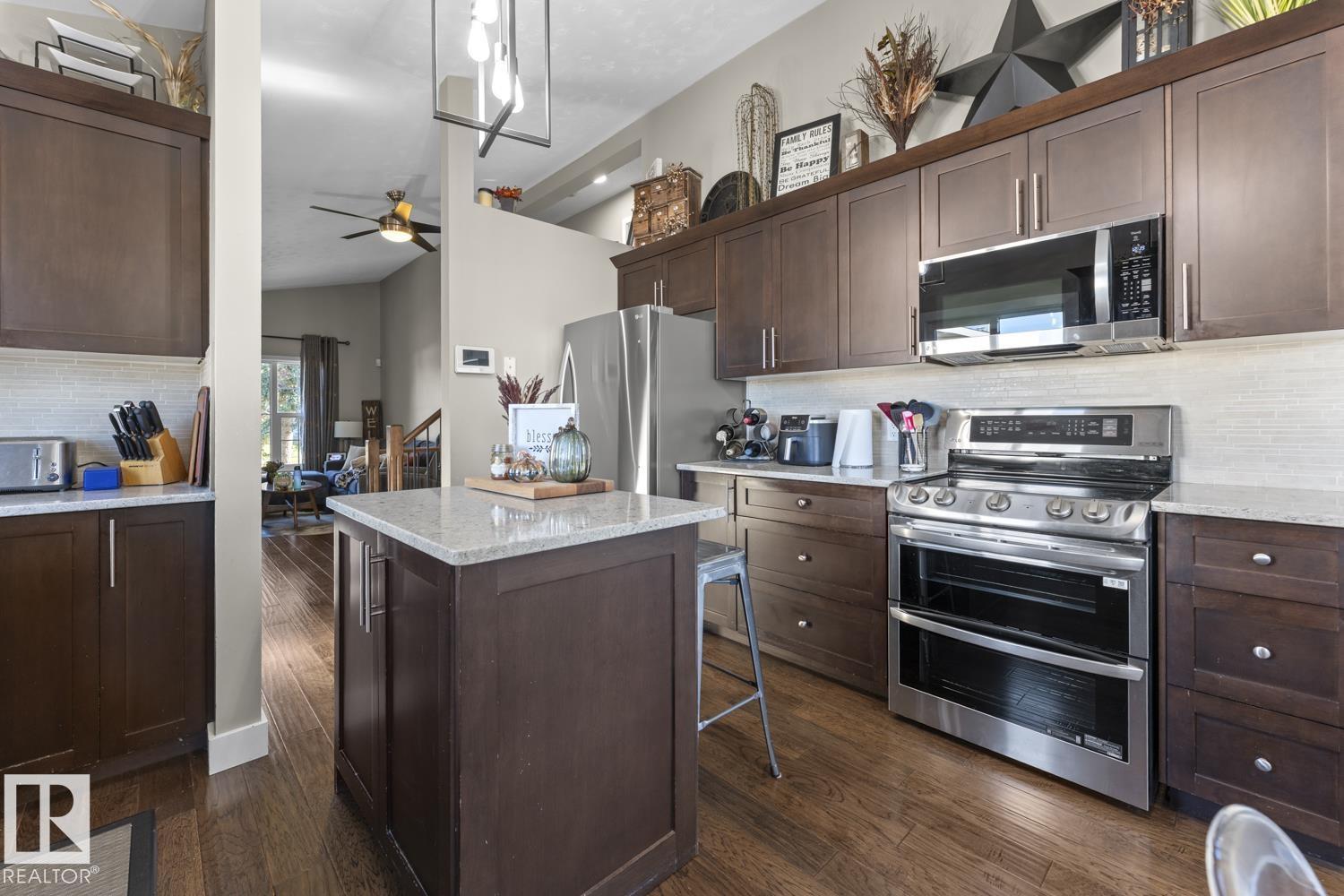1211 10 St Property Photo 8