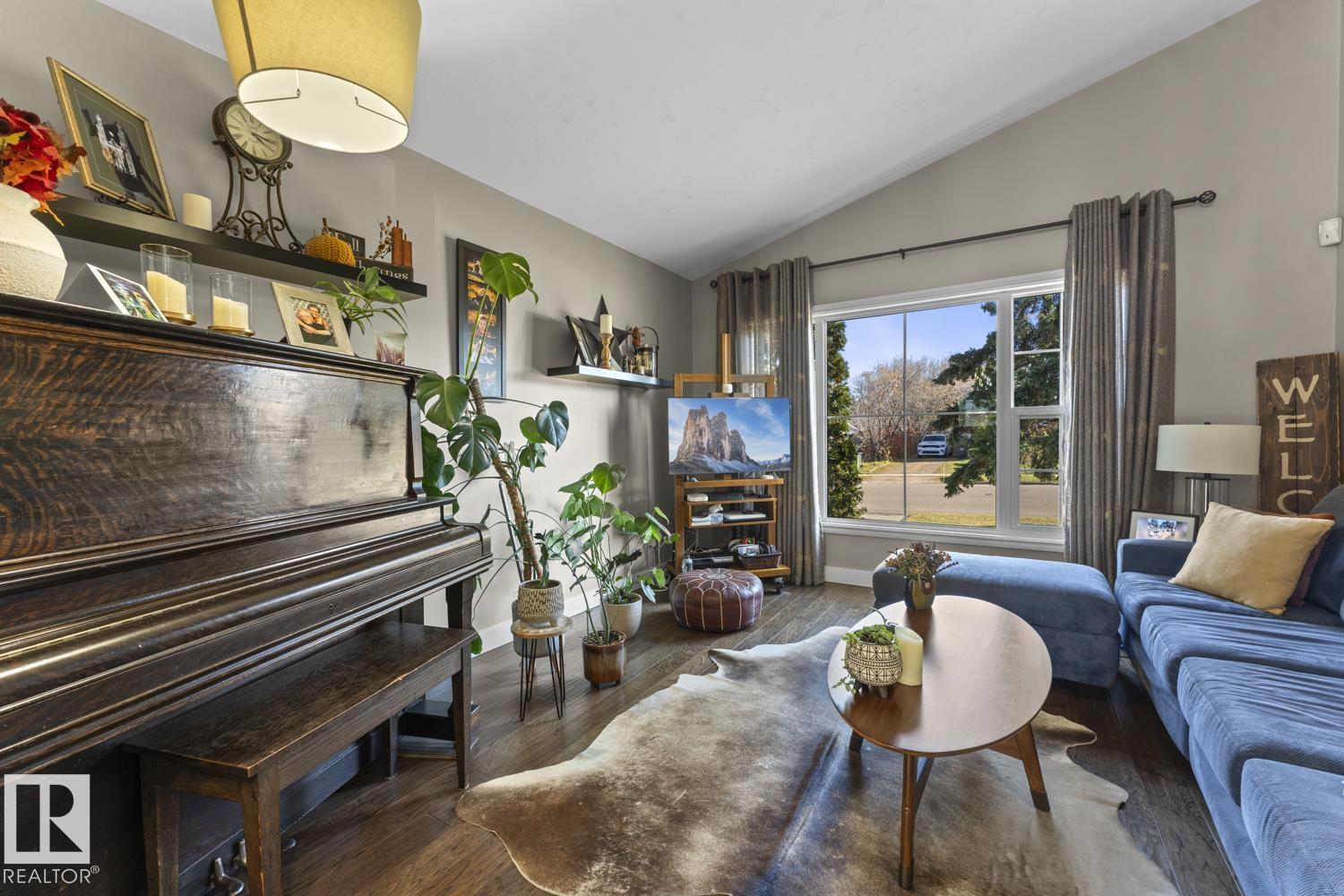 1211 10 St Property Photo 9