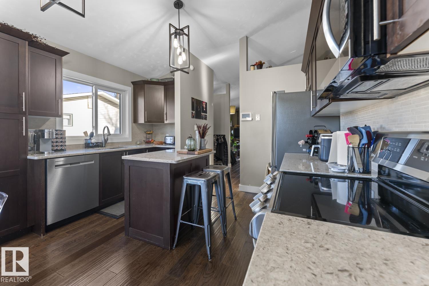 1211 10 St Property Photo 10