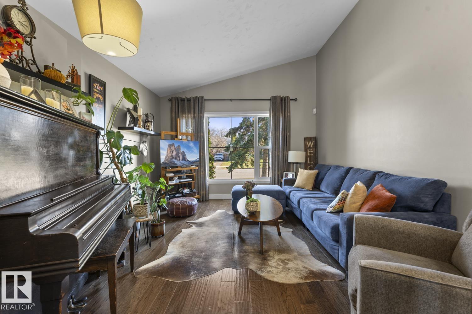 1211 10 St Property Photo 13