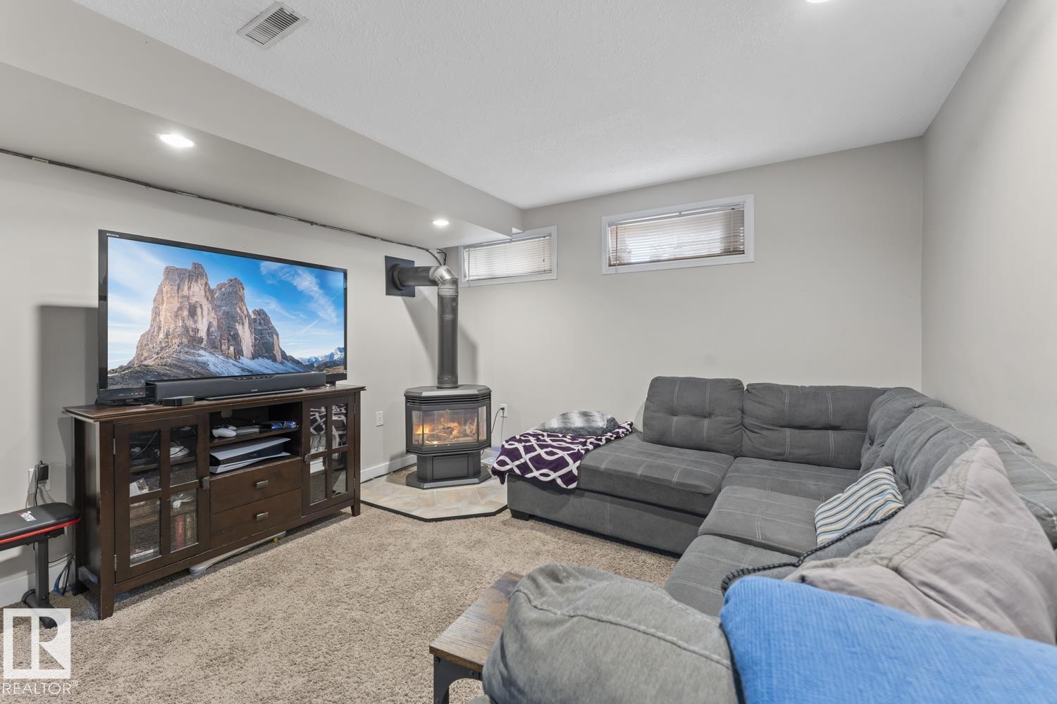 1211 10 St Property Photo 18