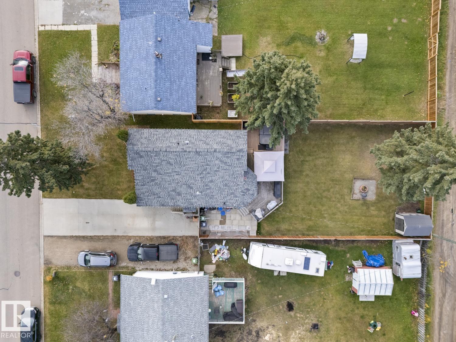 1211 10 St Property Photo 27