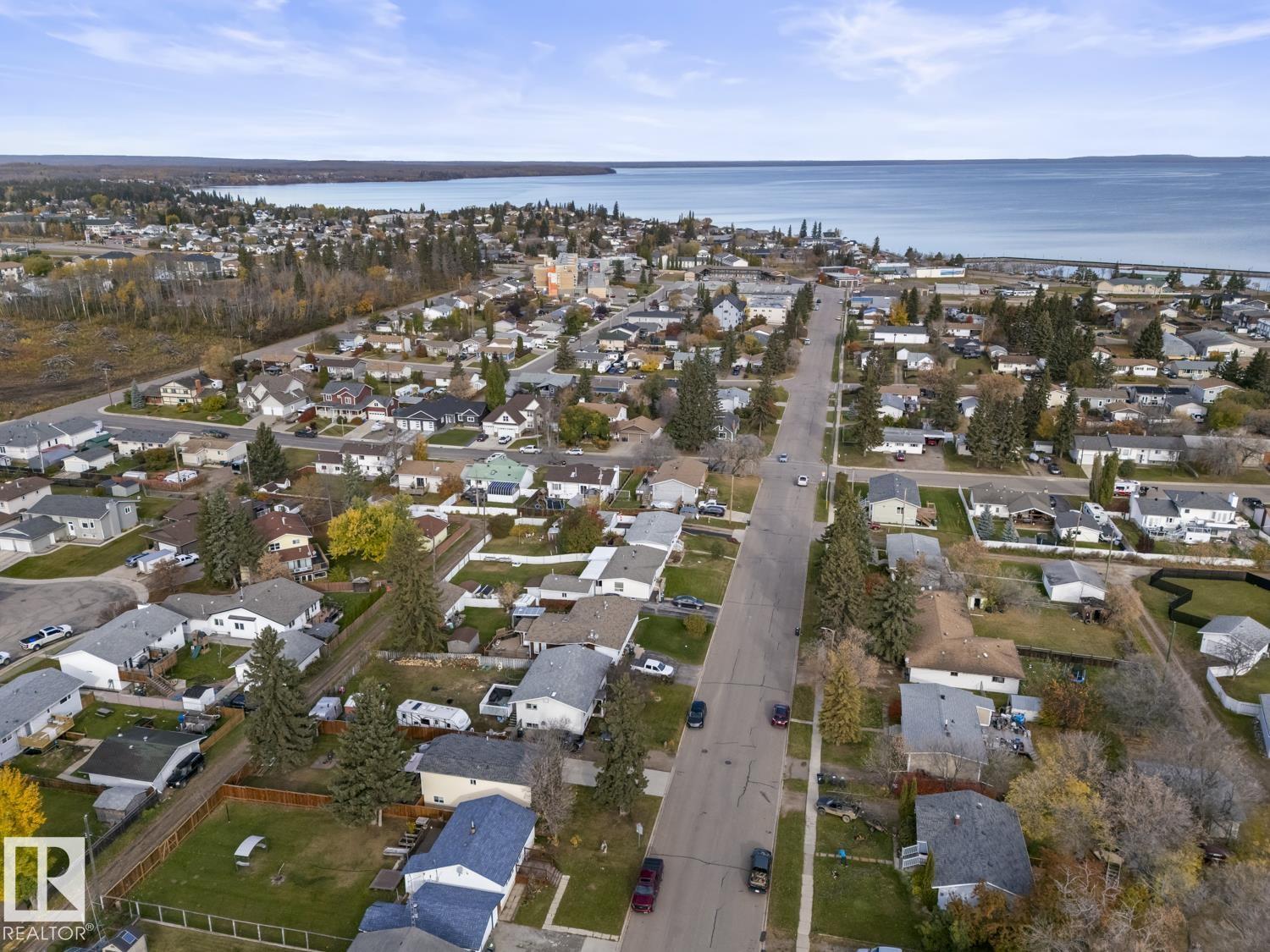 1211 10 St Property Photo 32