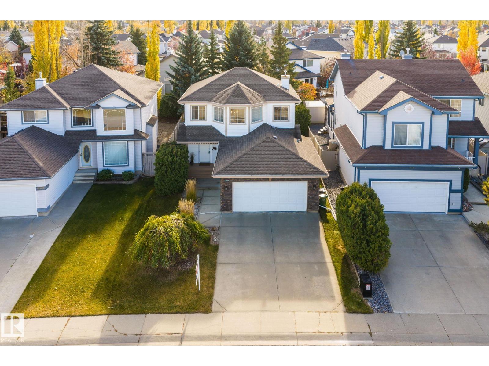 11727 13 Av Nw Property Photo 3
