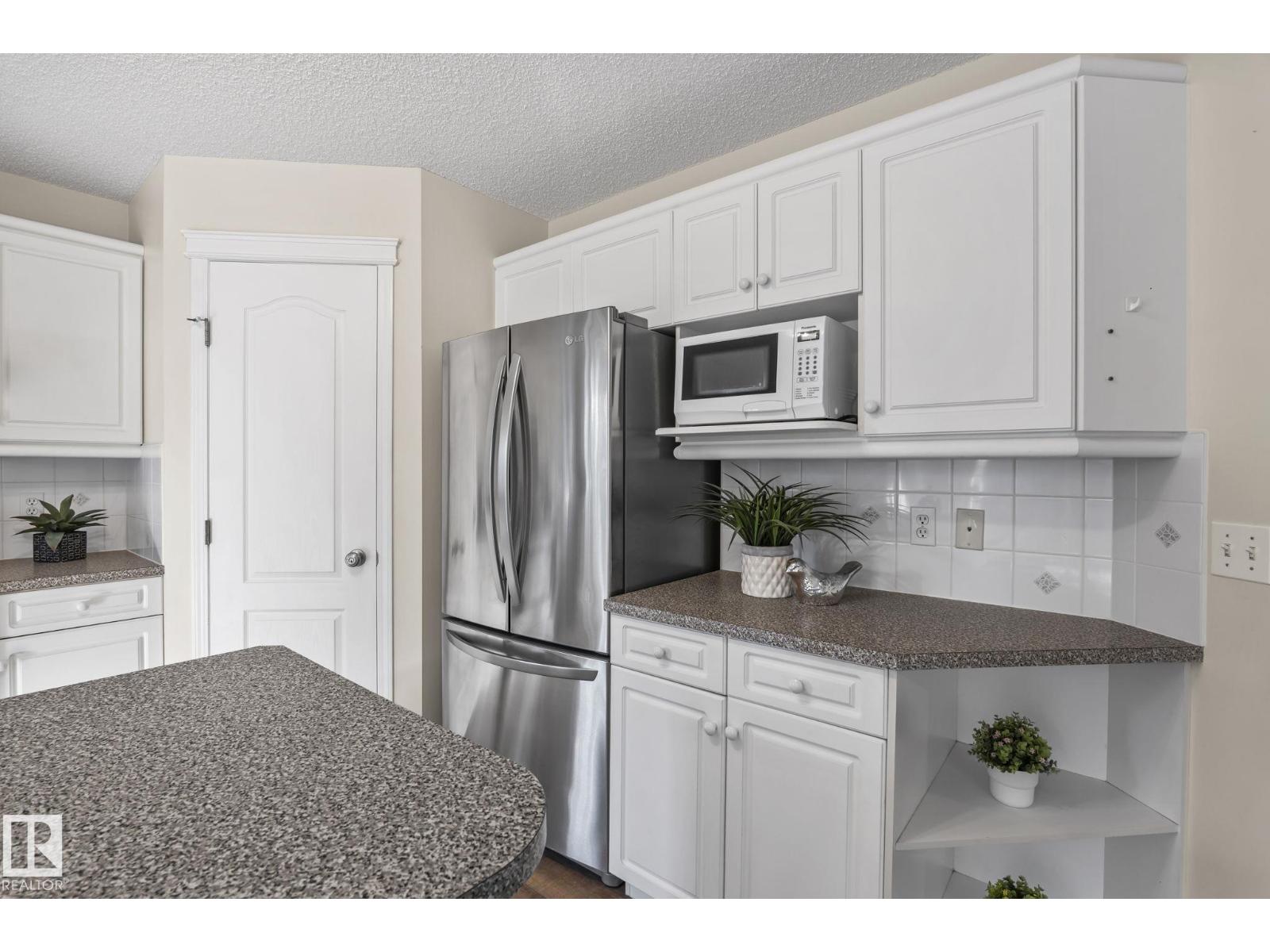 11727 13 Av Nw Property Photo 14