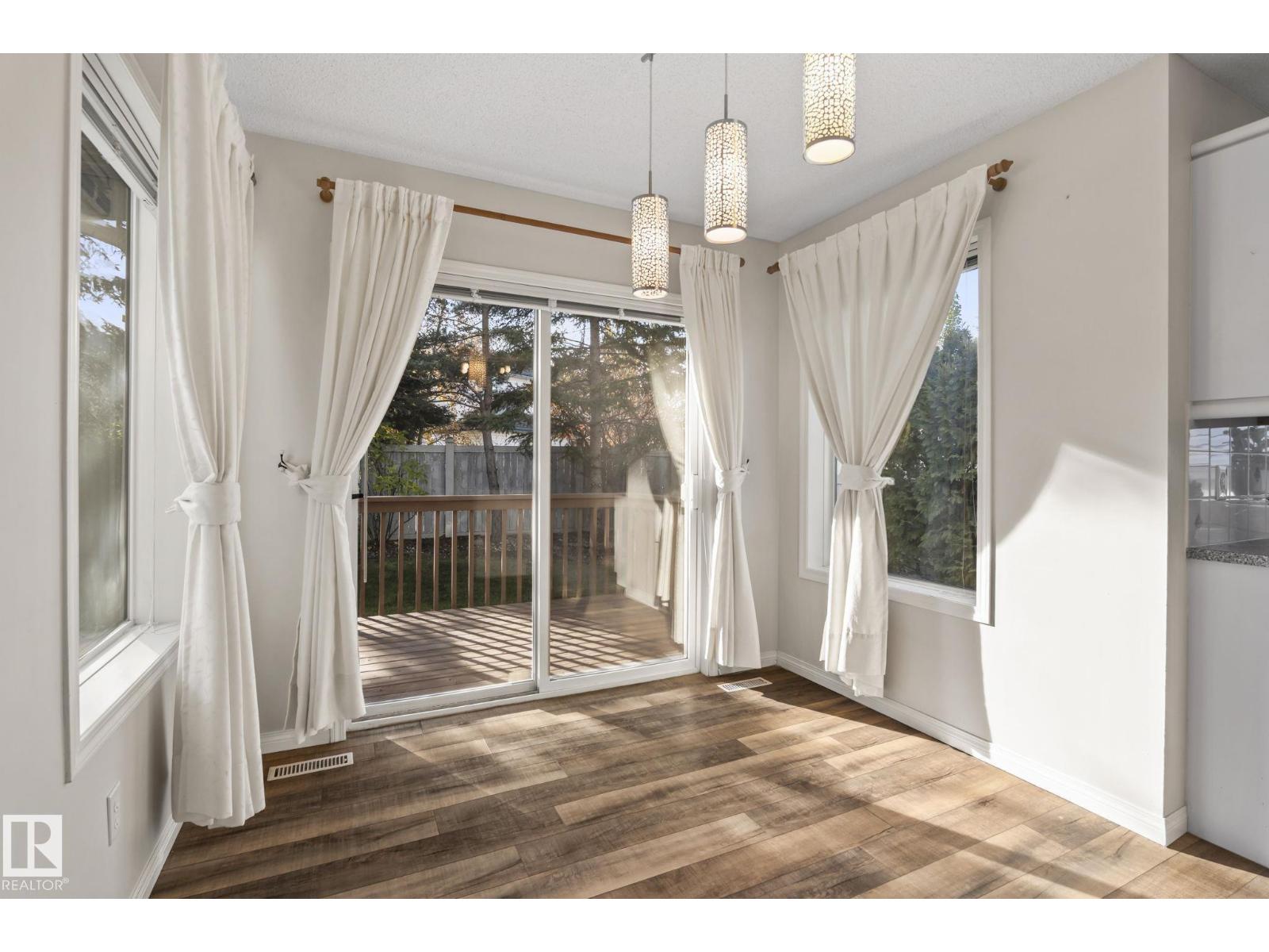 11727 13 Av Nw Property Photo 17