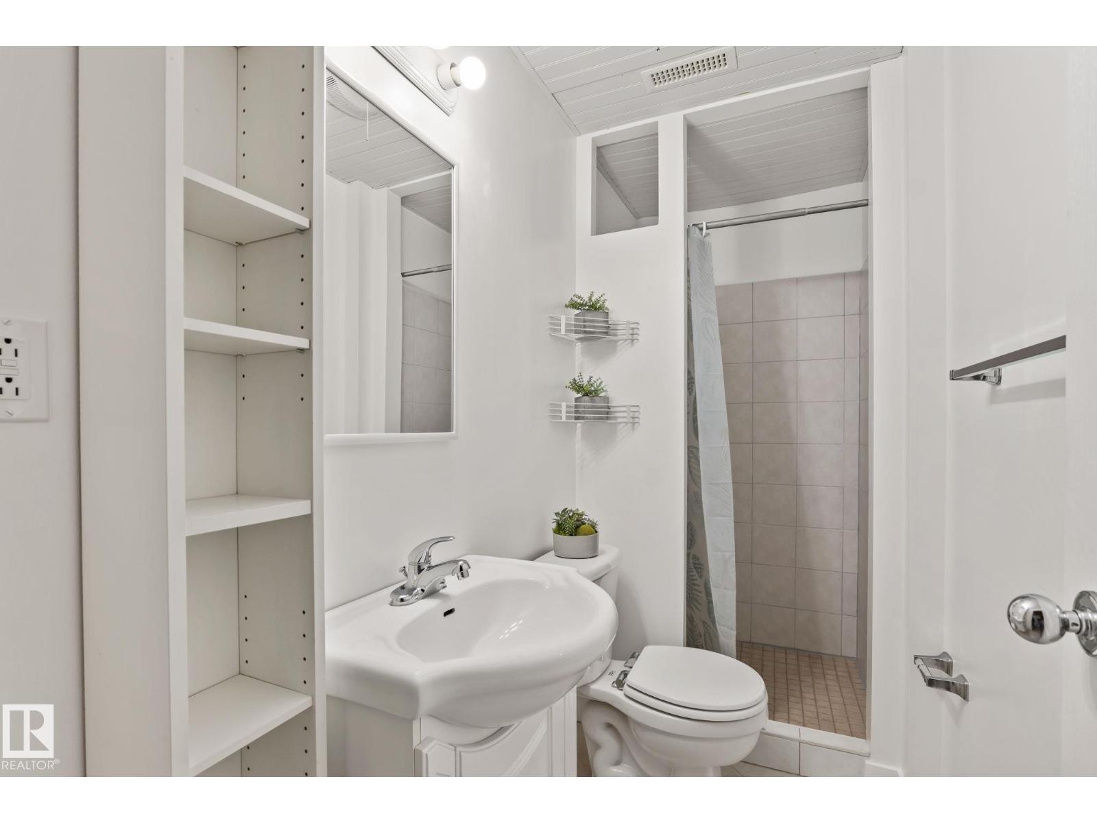 11727 13 Av Nw Property Photo 44