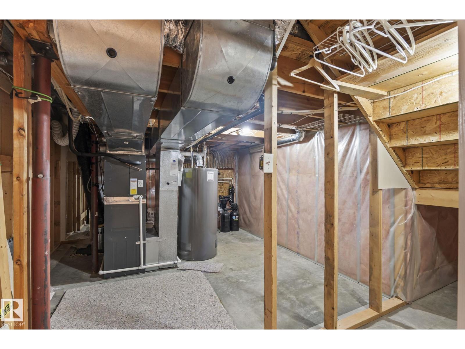 11727 13 Av Nw Property Photo 45