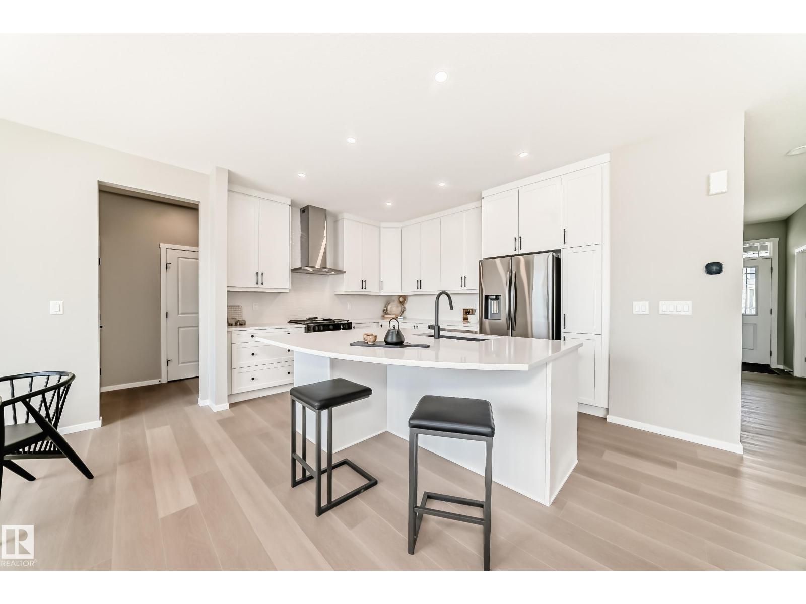 1603 206 St Nw Property Photo 4