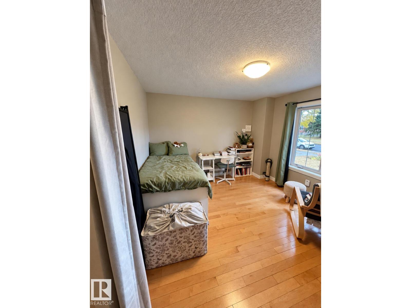 12041 103 St Nw Property Photo 4