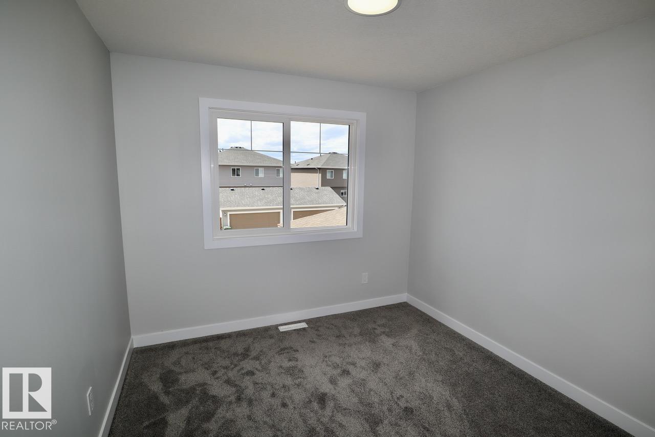 #upper 284 Rolston Wd Property Photo 8
