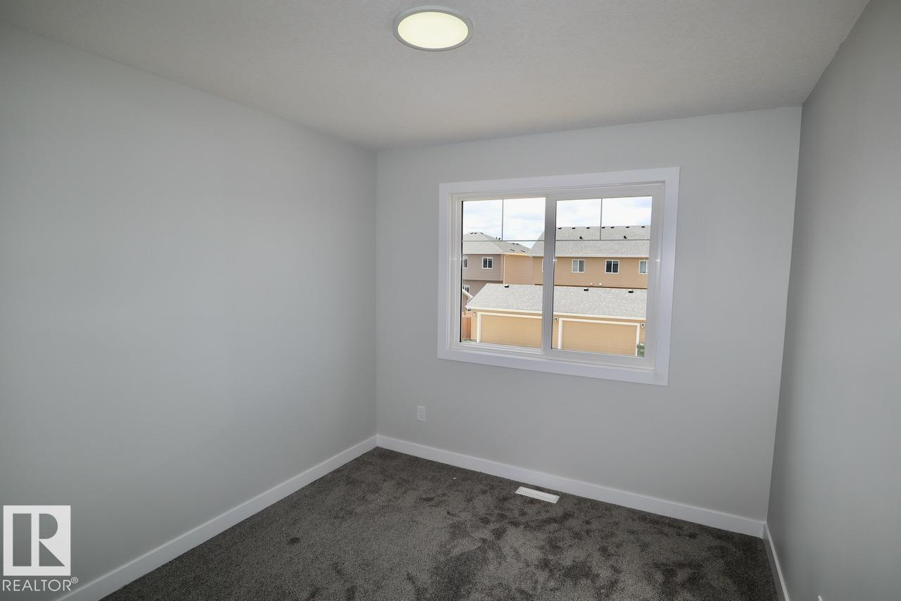 #upper 284 Rolston Wd Property Photo 10