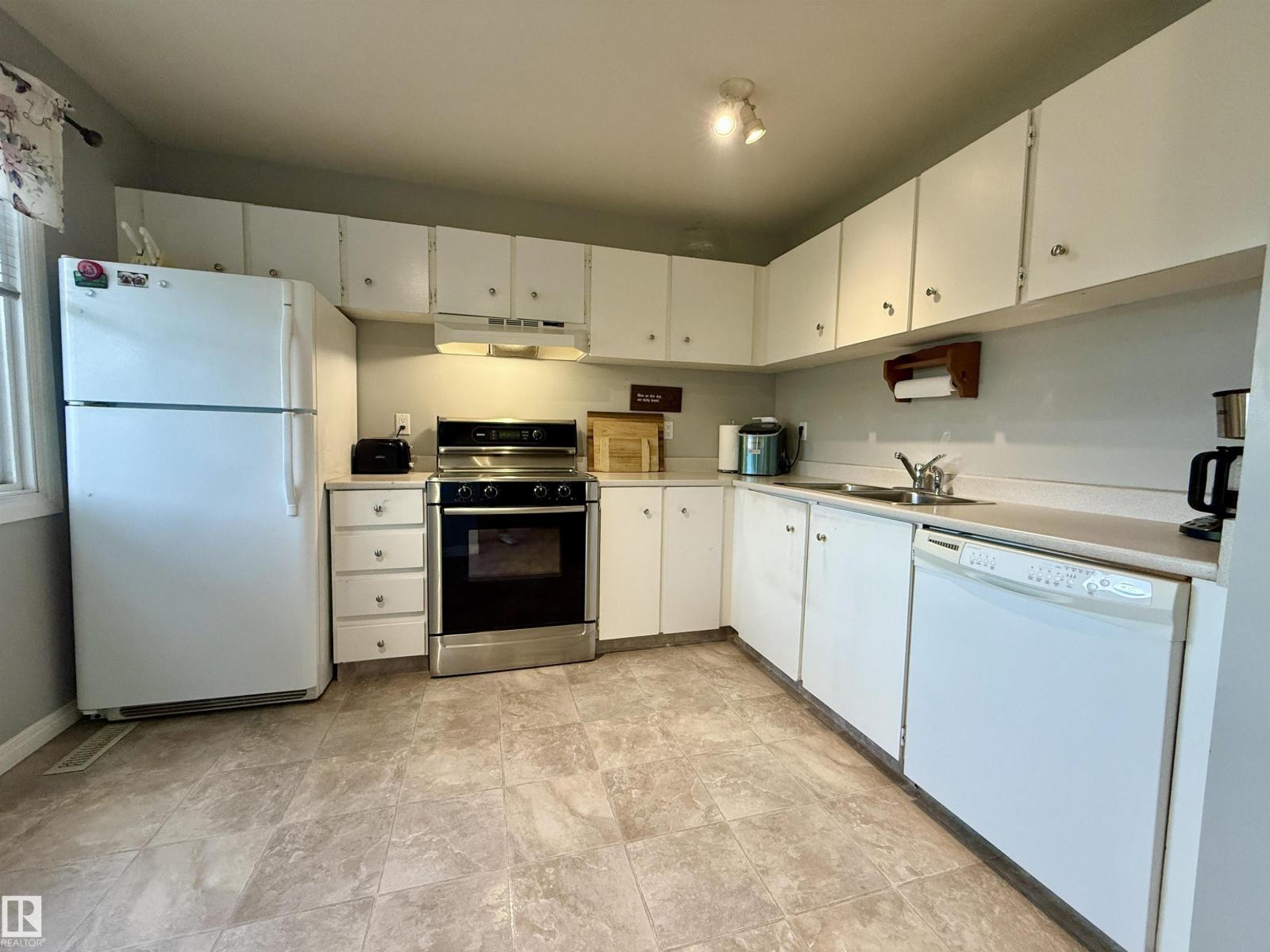 5107 146 Av Nw Property Photo 6