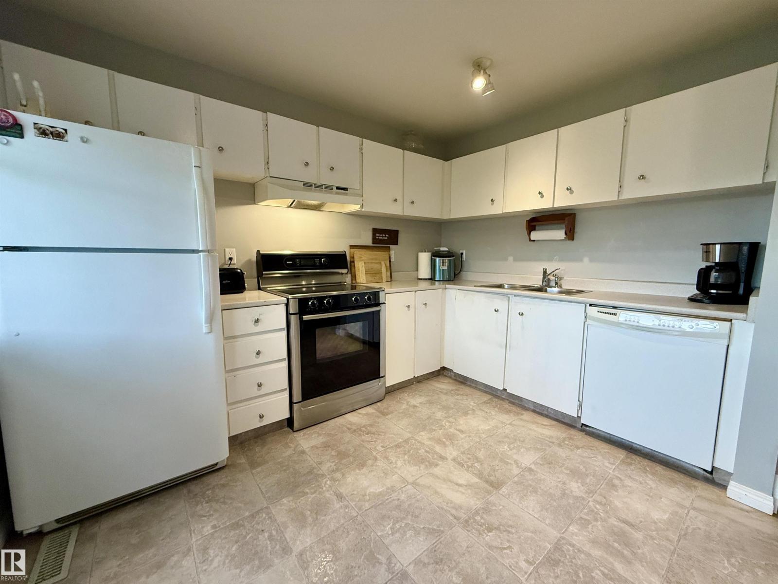 5107 146 Av Nw Property Photo 8