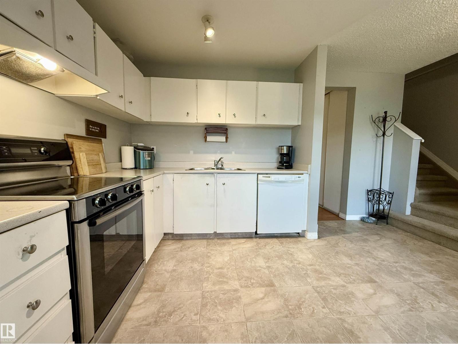 5107 146 Av Nw Property Photo 9