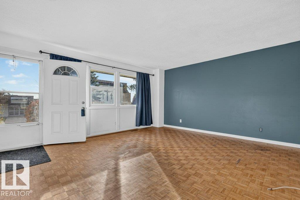 123 Village On The Gr Nw Property Photo 5