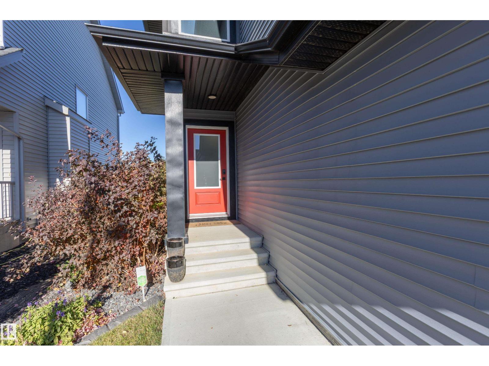 529 Eagleson Wd Nw Property Photo 3
