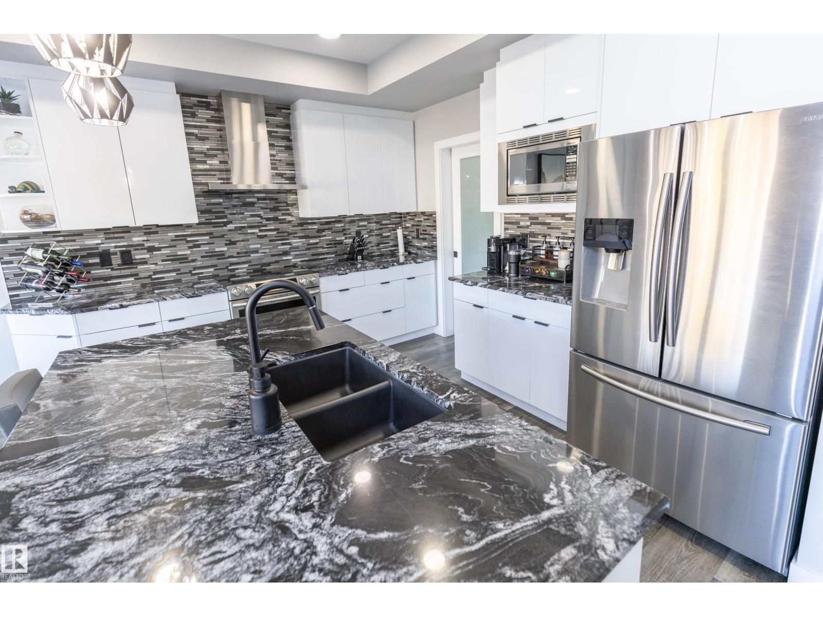 529 Eagleson Wd Nw Property Photo 19