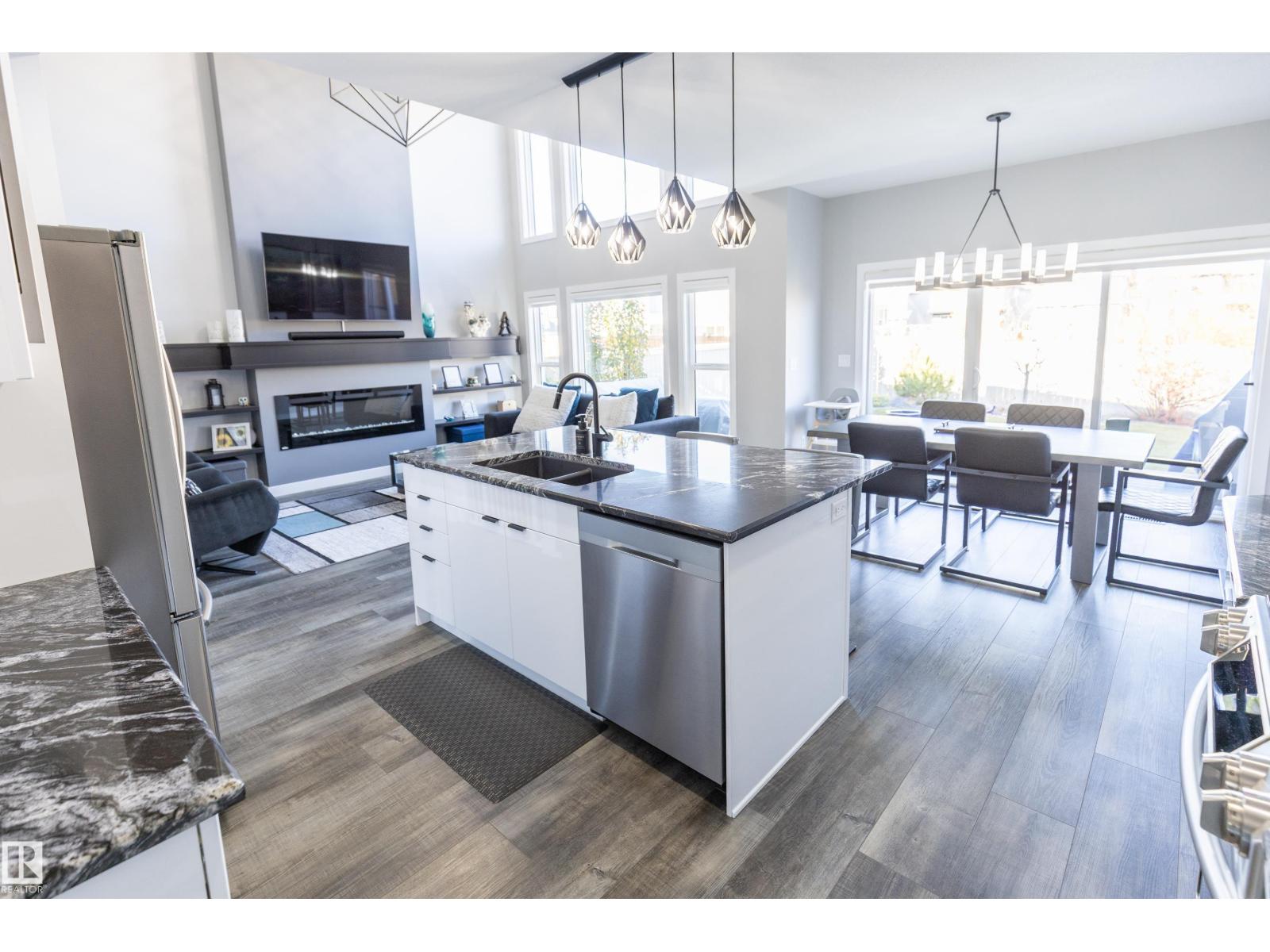 529 Eagleson Wd Nw Property Photo 23