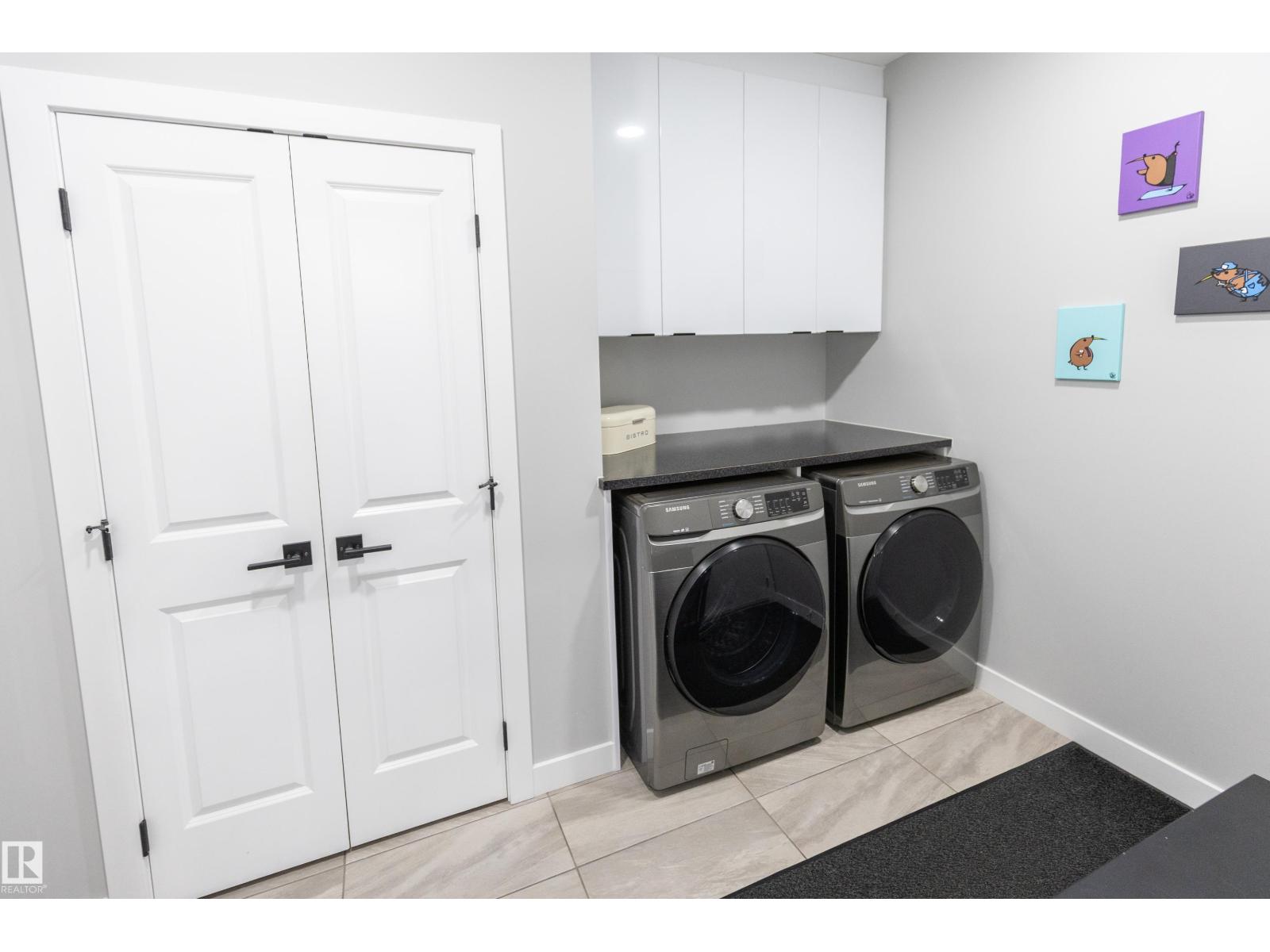 529 Eagleson Wd Nw Property Photo 25