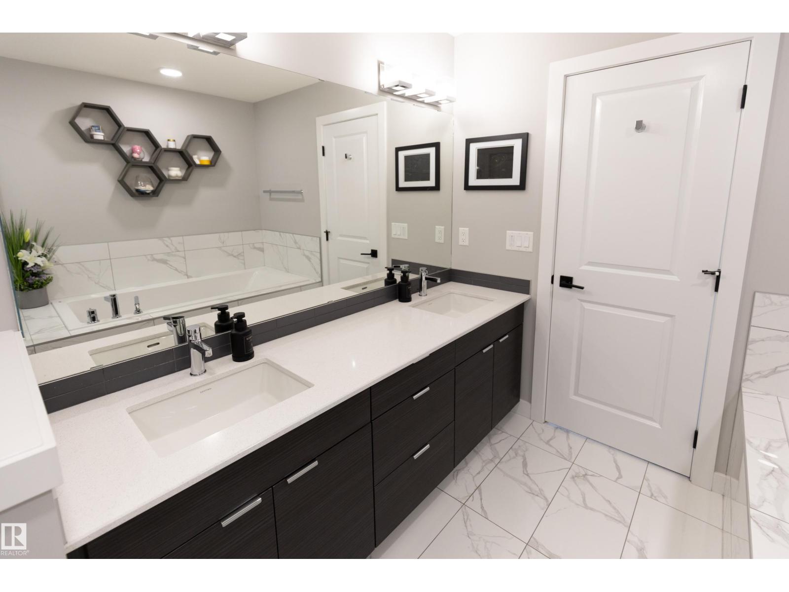 529 Eagleson Wd Nw Property Photo 30